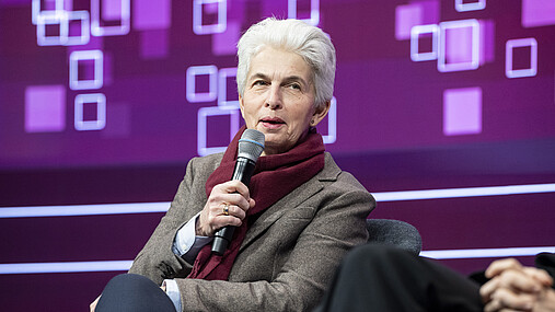 Foto zur dbb Jahrestagung 2024: Zu sehen ist Marie Agnes Strack-Zimmermann, FDP-Spitzenkandidatin für die Europawahl.